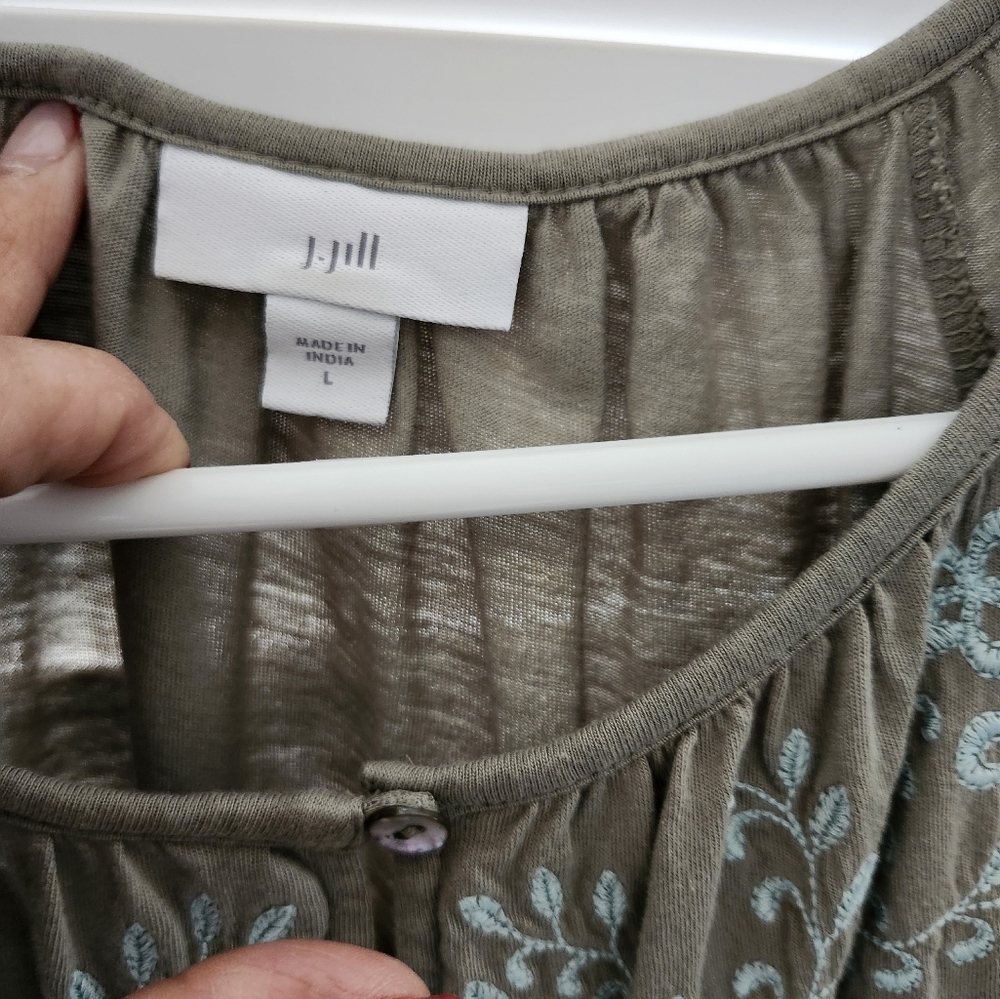 Ling sleeve shirt